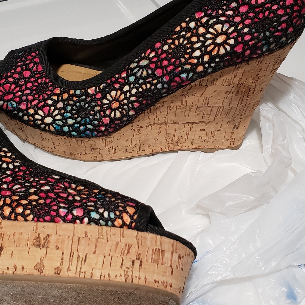 Woman high heels floral lace